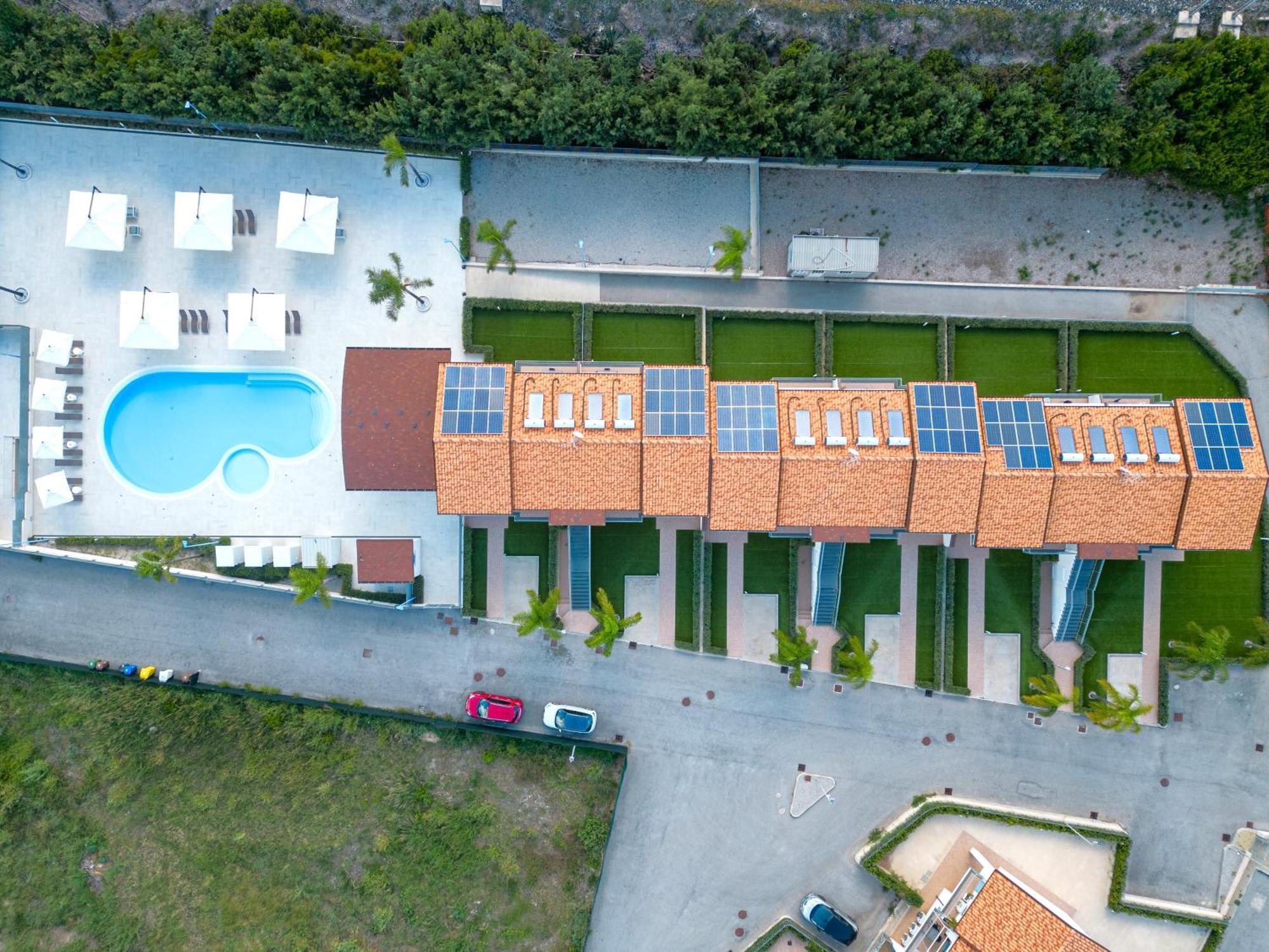 SantʼAgata di Militello Icaro Residence Apartments With A Beautiful Pool מראה חיצוני תמונה