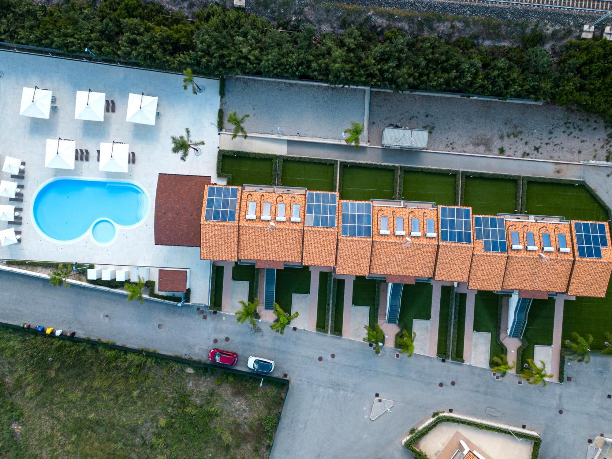 SantʼAgata di Militello Icaro Residence Apartments With A Beautiful Pool מראה חיצוני תמונה