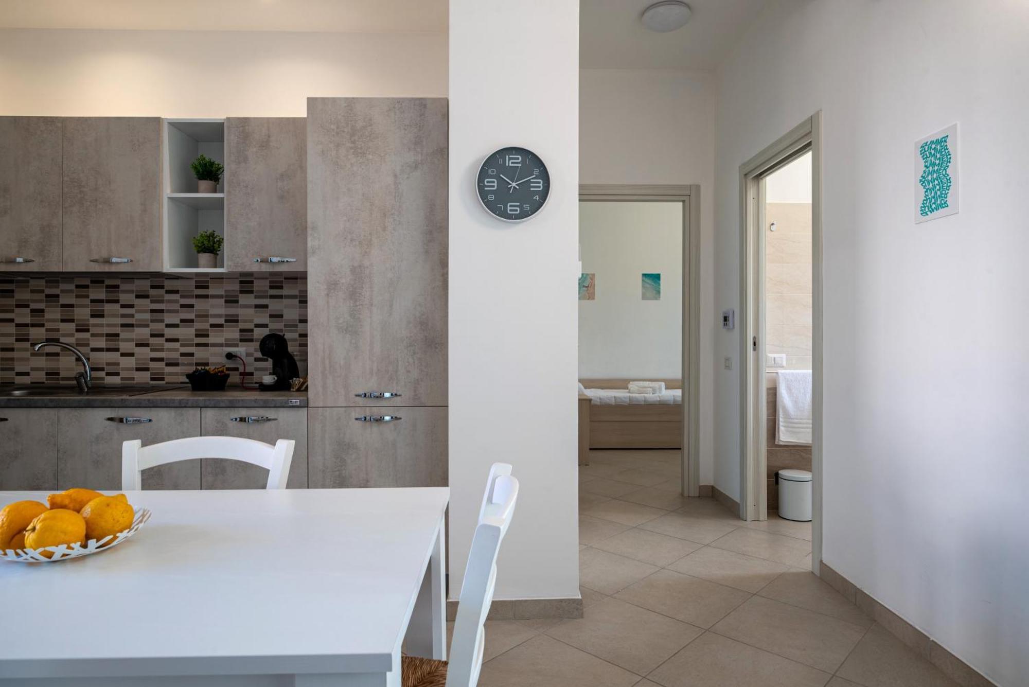 SantʼAgata di Militello Icaro Residence Apartments With A Beautiful Pool מראה חיצוני תמונה