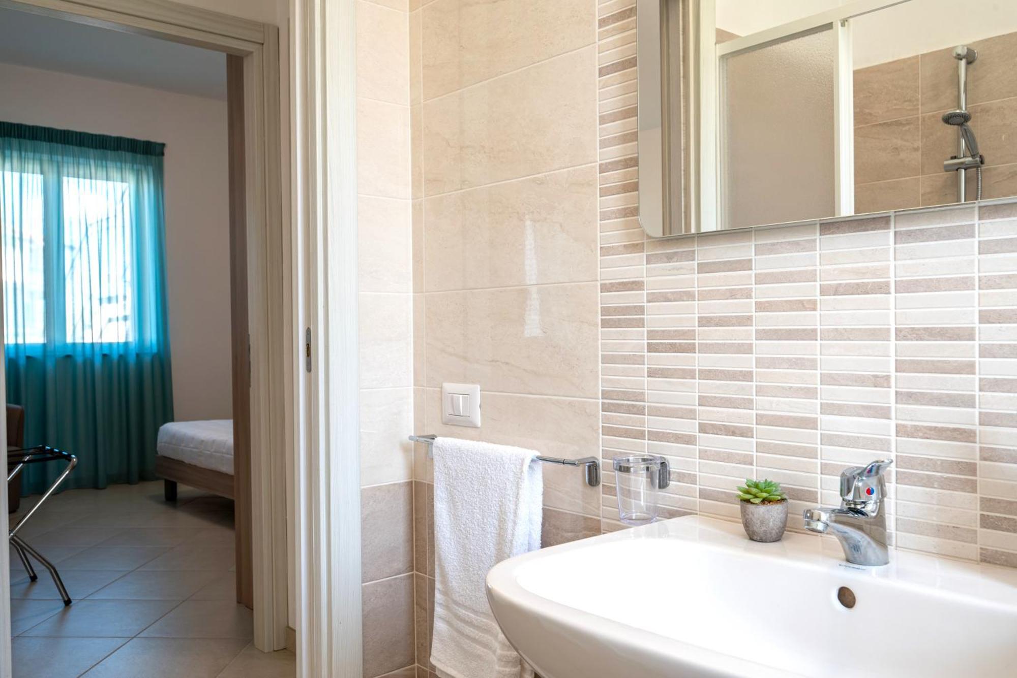 SantʼAgata di Militello Icaro Residence Apartments With A Beautiful Pool מראה חיצוני תמונה