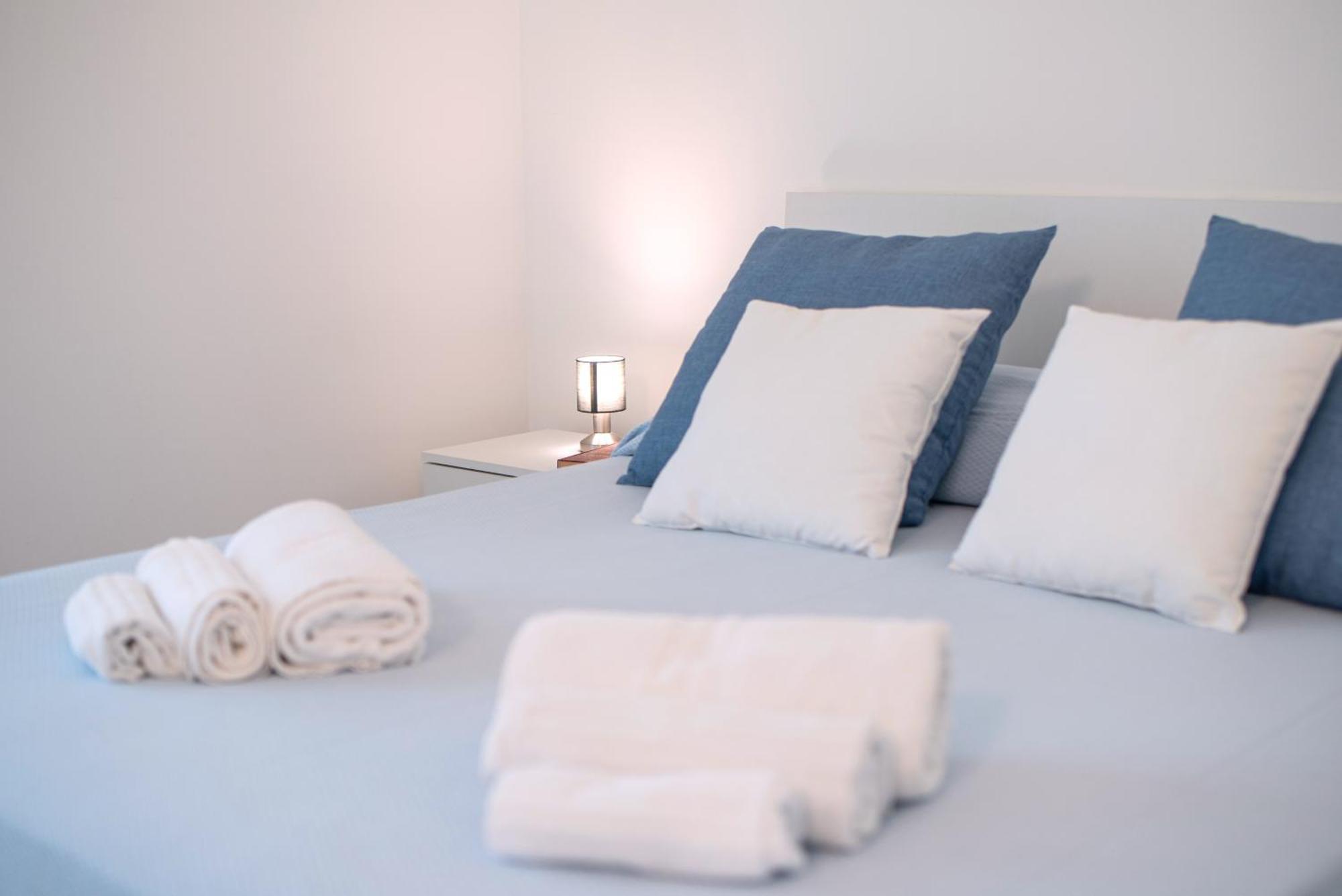 SantʼAgata di Militello Icaro Residence Apartments With A Beautiful Pool מראה חיצוני תמונה