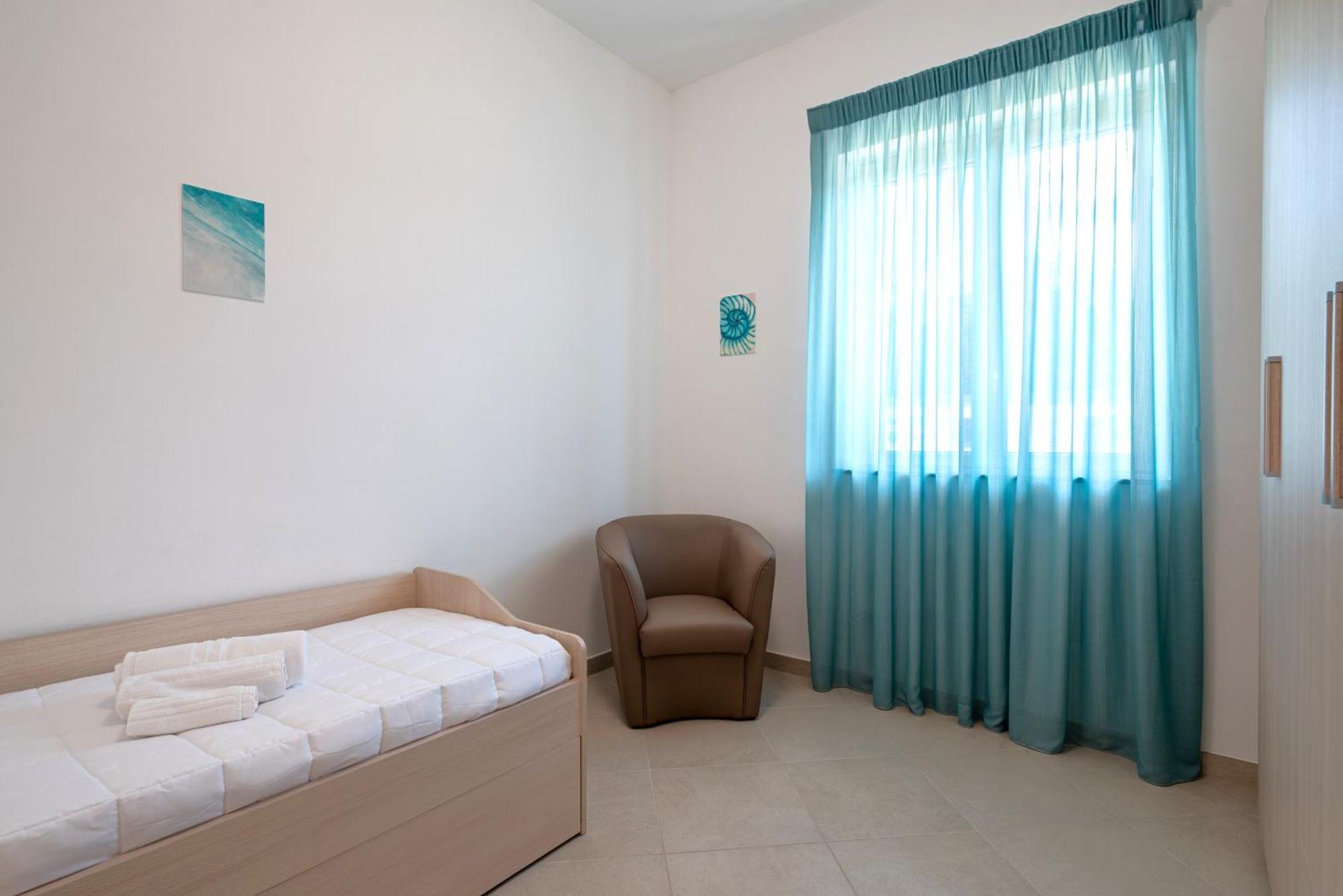 SantʼAgata di Militello Icaro Residence Apartments With A Beautiful Pool מראה חיצוני תמונה