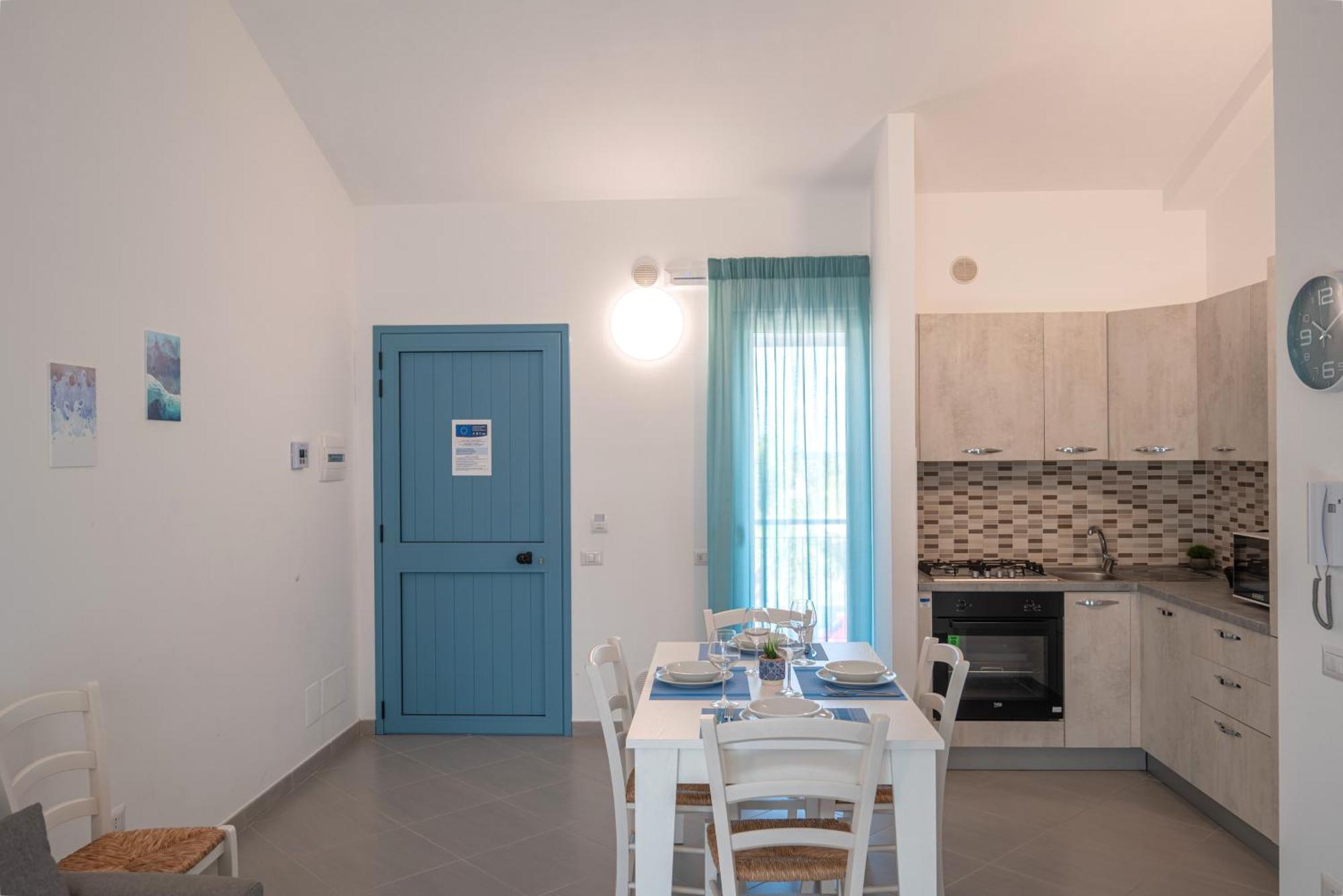 SantʼAgata di Militello Icaro Residence Apartments With A Beautiful Pool מראה חיצוני תמונה