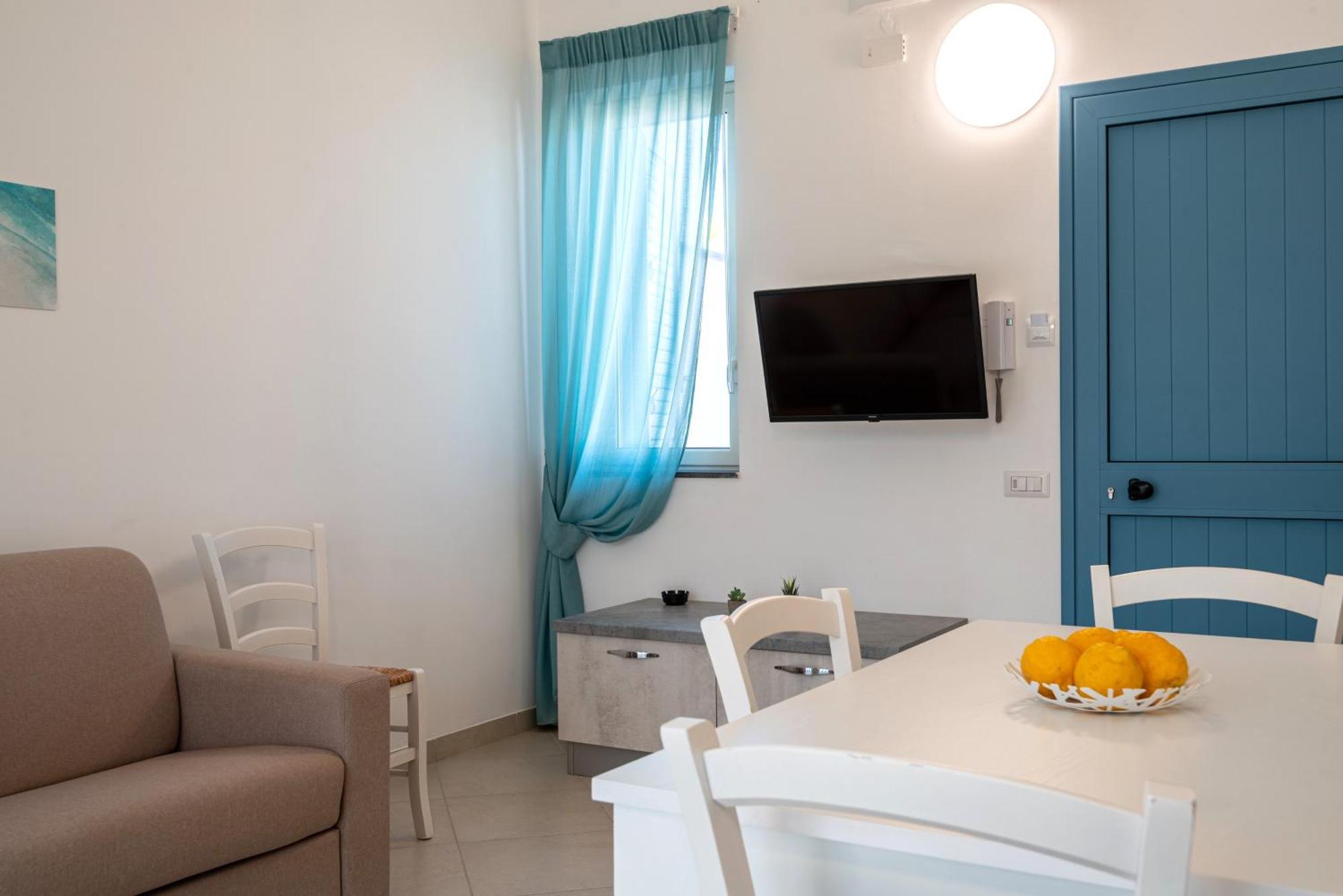 SantʼAgata di Militello Icaro Residence Apartments With A Beautiful Pool מראה חיצוני תמונה
